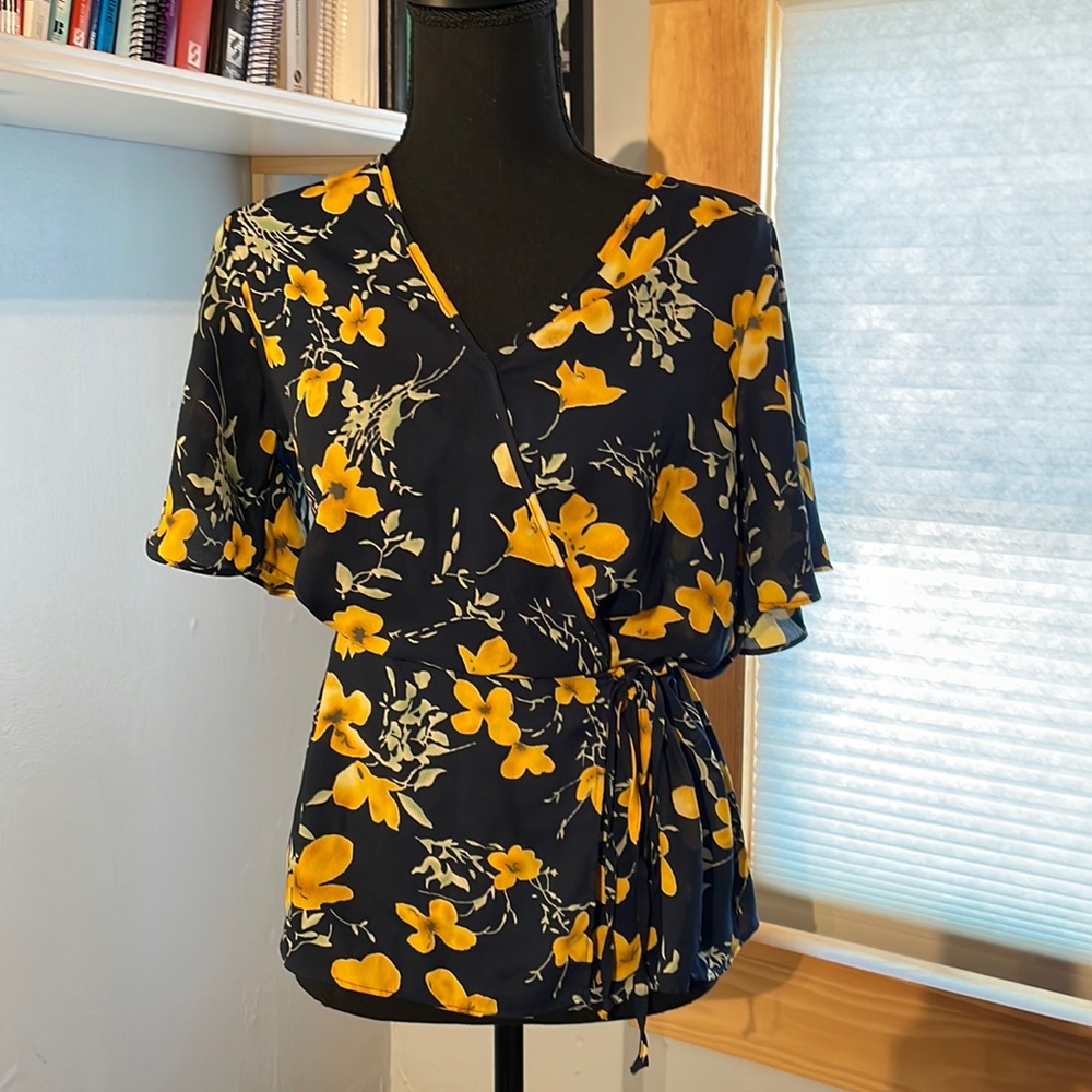 Sienna Sky Faux Wrap 3/4 Sleeve Top Size Small